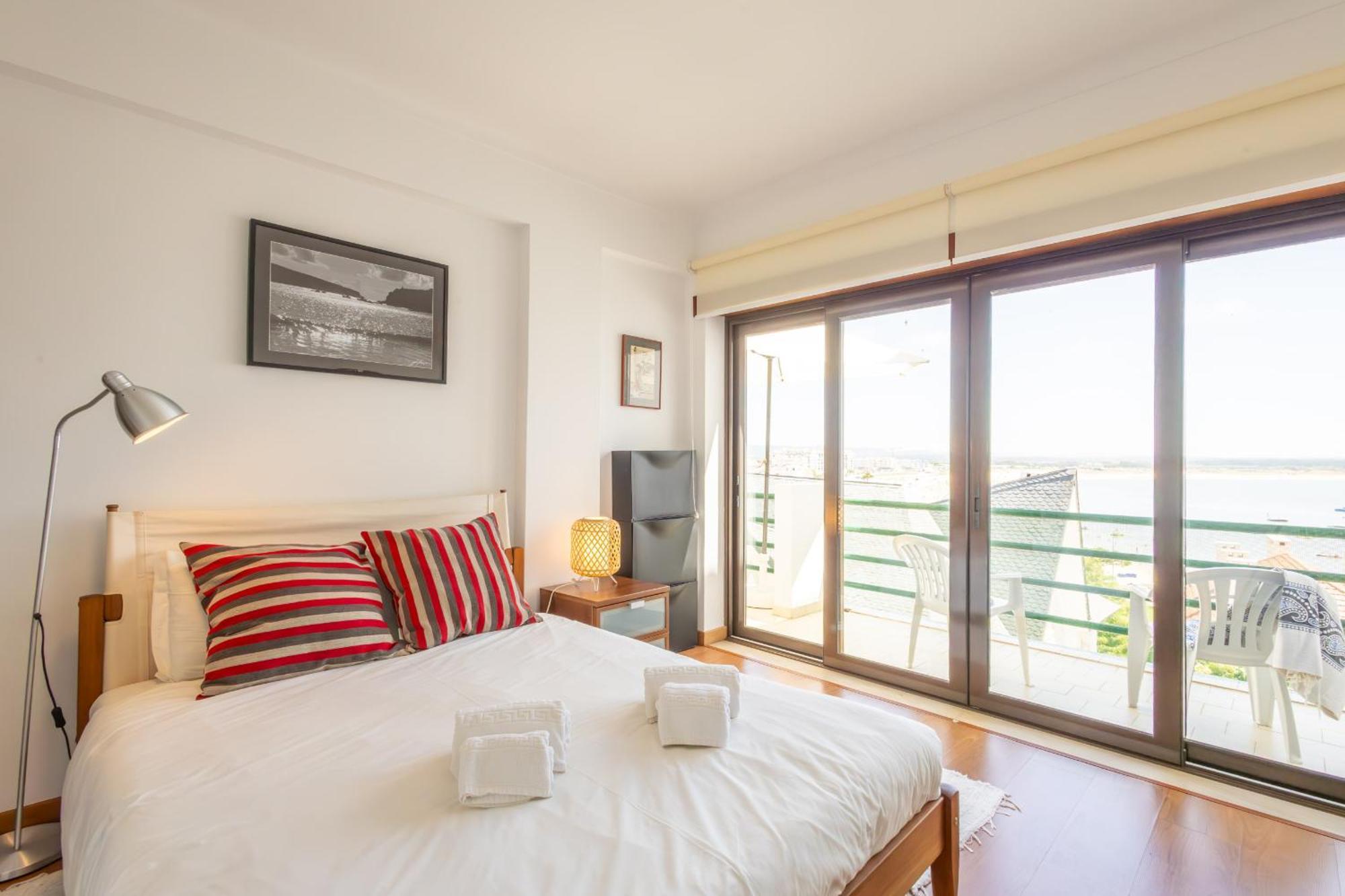 Apartamento Concha Mar com vista sobre a Baía São Martinho do Porto Exterior foto