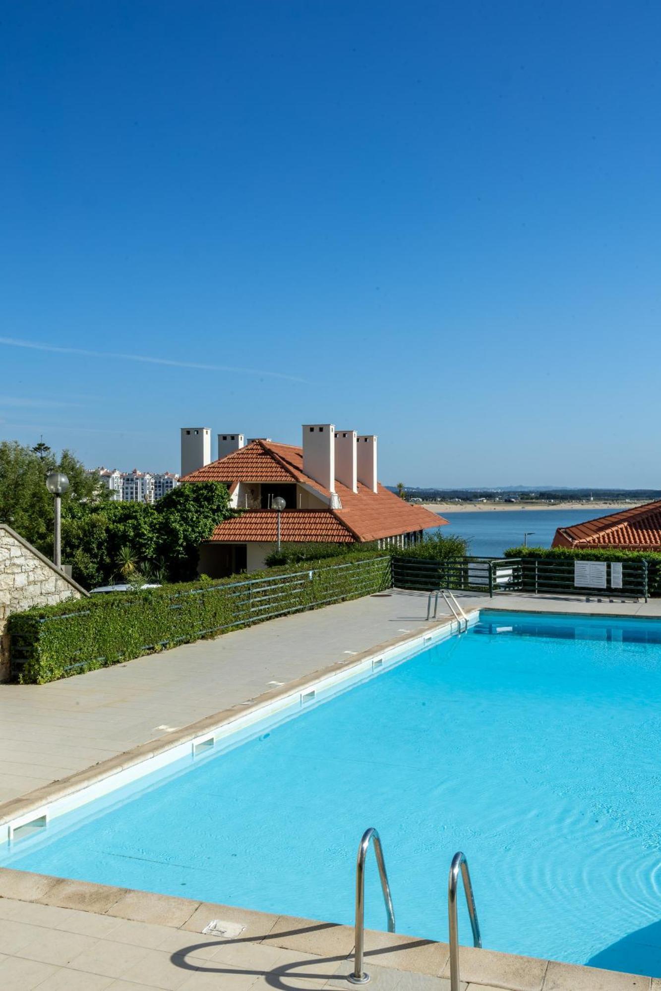 Apartamento Concha Mar com vista sobre a Baía São Martinho do Porto Exterior foto